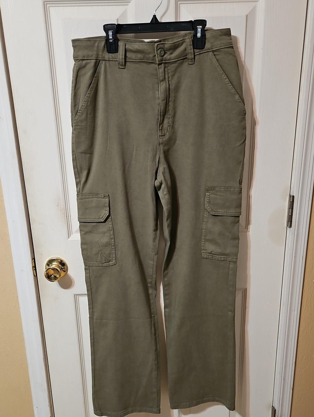 Womens Olive Cargo Pants - Classic Utility Style